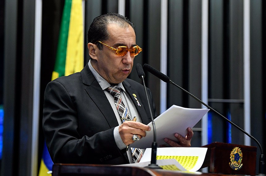 Em discurso, à tribuna, senador Jorge Kajuru (PSB-GO).