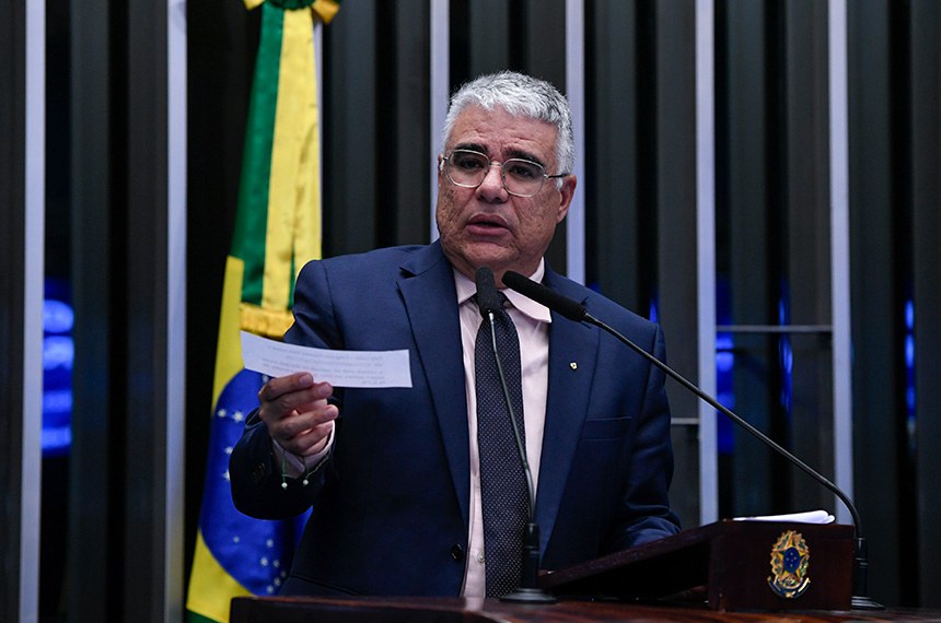 Em discurso, à tribuna, senador Eduardo Girão (Novo-CE).