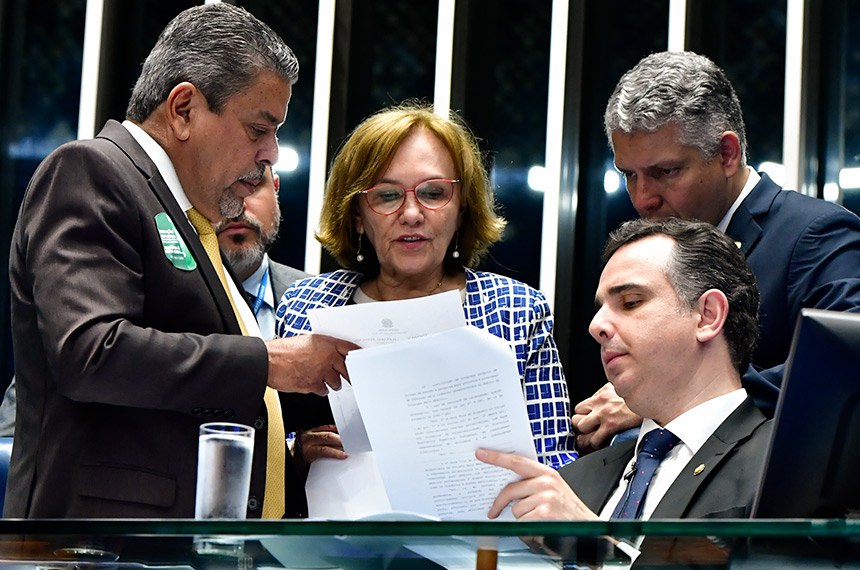 Mesa:
senador Dr. Hiran (PP-RR);
senadora Zenaide Maia (PSD-RN);
presidente do Senado Federal, senador Rodrigo Pacheco (PSD-MG).