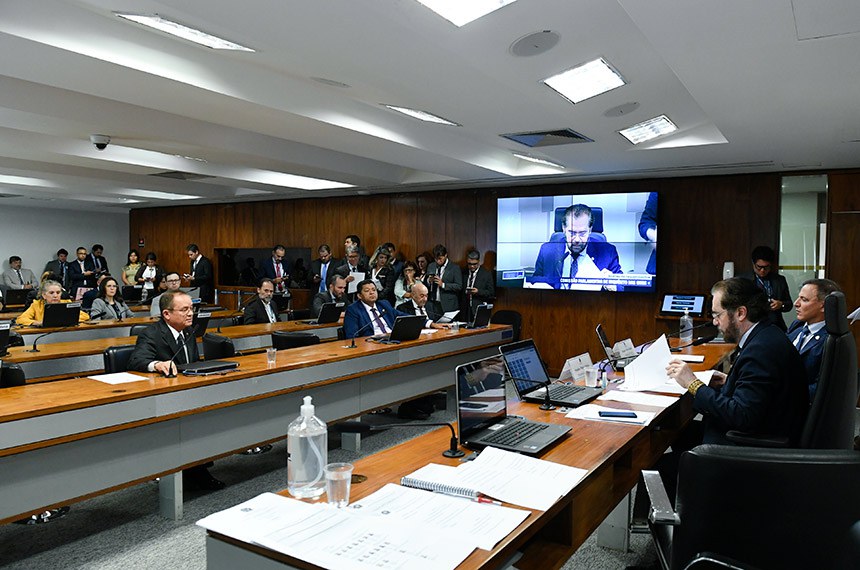 Bancada:
senador Zequinha Marinho (Podemos-PA) em pronunciamento;
senador Beto Faro (PT-PA); 
senador Confúcio Moura (MDB-RO).