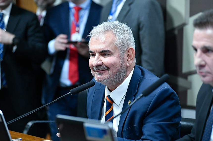 Proposta teve relatoria do senador Angelo Coronel na CAE - Foto: Geraldo Magela/Agência Senado