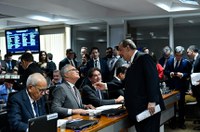 Senadores elogiam retirada de Fundeb, FCDF e ciência do novo arcabouço