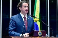 Veneziano manifesta preocupação com plano de recuperação da Oi