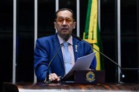 Kajuru critica projeto que pune discriminação de políticos