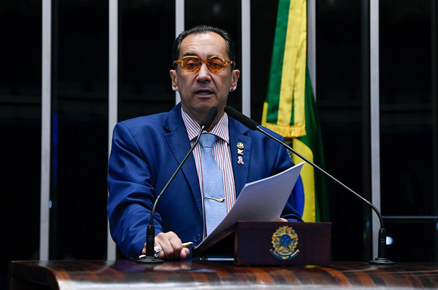 Em discurso, à tribuna, senador Jorge Kajuru (PSB-GO).