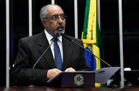 Paim diz que Zanin no STF "vai reforçar a defesa do estado democrático de direito"