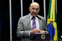 Confúcio Moura destaca importância da educação no desenvolvimento do país