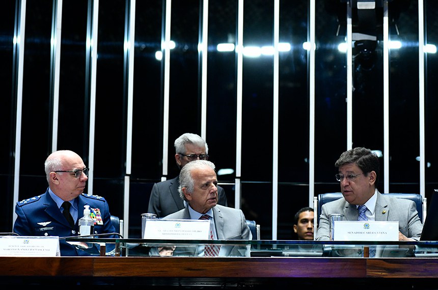 Mesa:
comandante da Força Aérea Brasileira (FAB), tenente-brigadeiro do ar, Marcelo Kanitz Damasceno;
ministro da Defesa, José Mucio;
senador Carlos Viana (Podemos-MG), conduz sessão.