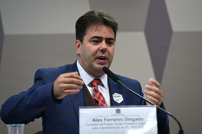 Em pronunciamento, à mesa, fundador do Projeto Susan Forever e inspirador para a apresentação do PL 1.944/2022, Alex Ferrarini Delgado.