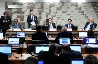 CAE aprova indicações de Gabriel Galípolo e Ailton Santos ao Banco Central