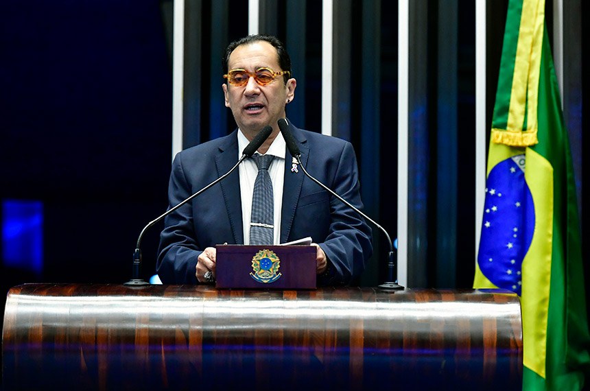 Em discurso, à tribuna, senador Jorge Kajuru (PSB-GO).