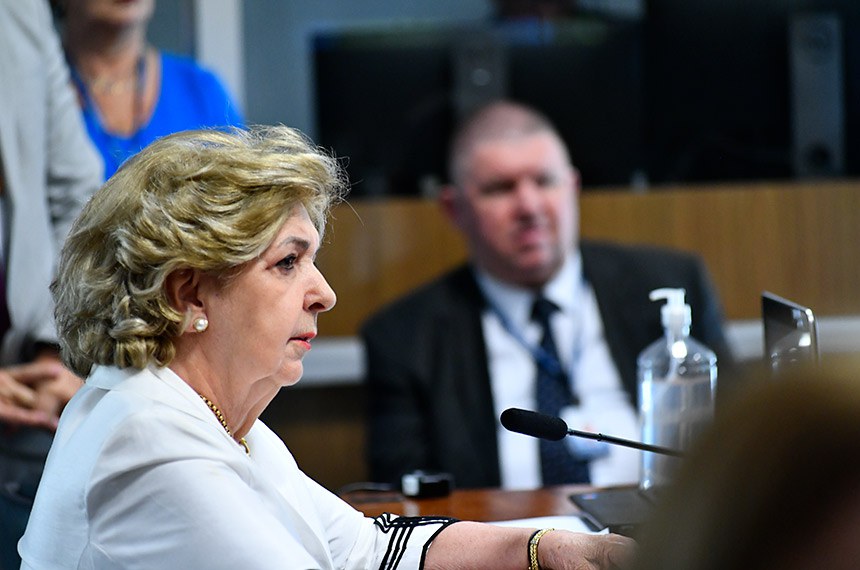 À bancada, relatora do PL 4.176/2021, senadora Ivete da Silveira (MDB-SC).
