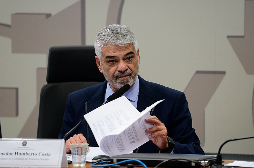 , em pronunciamento;