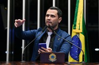 Cleitinho diz que Bolsonaro sofre 'perseguição política'