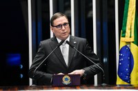 Em discurso de posse, Mauro Carvalho Junior critica proposta de reforma tributária