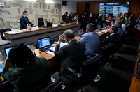 Projeto aprovado na CAS proíbe vínculo empregatício de religiosos com igrejas