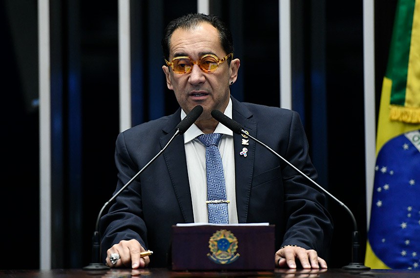 Em discurso, à tribuna, senador Jorge Kajuru (PSB-GO).