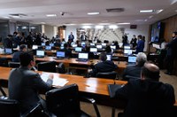 CAE pede que Fernando Haddad e Simone Tebet detalhem reforma tributária