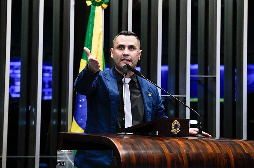Em discurso, à tribuna, senador Cleitinho (Republicanos-MG).