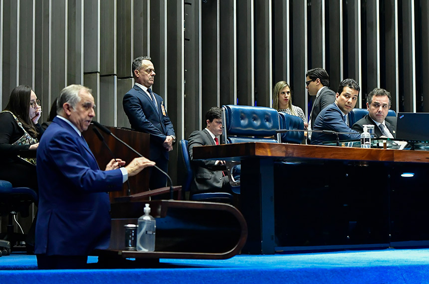Izalci Lucas defendeu o texto; Para o presidente do Senado, Rodrigo Pacheco, disse que a Educação é prioridade - Foto: Waldemir Barreto/Agência Senado