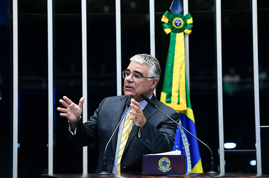Em discurso, à tribuna, relator do PRS 14/2023, senador Eduardo Girão (Novo-CE).
