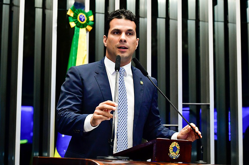 Em discurso, à tribuna, senador Irajá (PSD-TO).