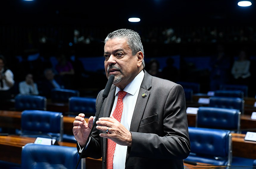 À bancada, em pronunciamento, senador Dr. Hiran (PP-RR).