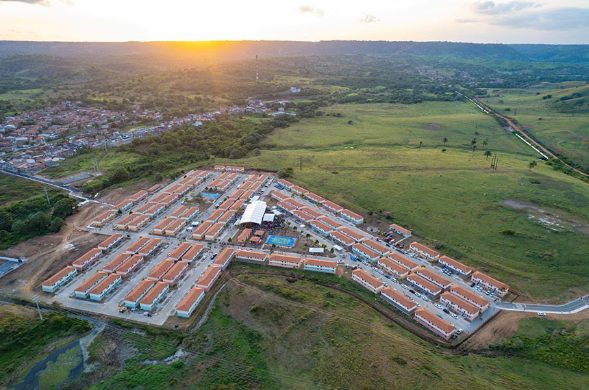 Presidente da República, Luiz Inácio Lula da Silva, durante Lançamento do novo programa Minha Casa Minha Vida e entrega de empreendimentos do programa em Santo Amaro (BA) e, simultaneamente, em outras cidades do país. Residencial Vida Nova Sacramento e Residencial Vida Nova Santo Amaro I – Santo Amaro - BA.