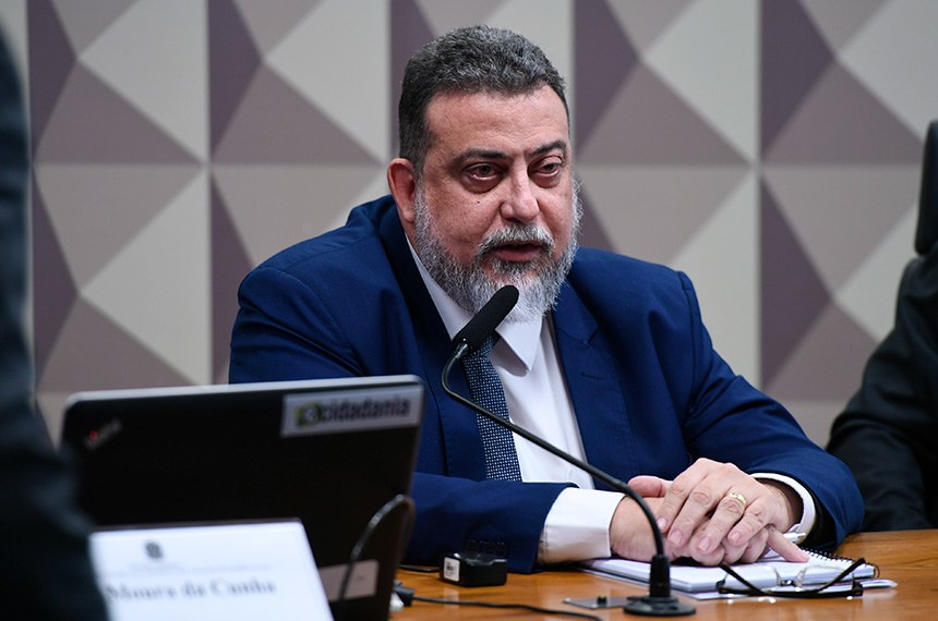 Mesa: 
ex-diretor-adjunto da Agência Brasileira de Inteligência (Abin), Saulo Moura da Cunha - em pronunciamento.