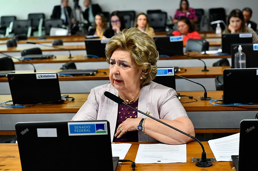 À bancada, em pronunciamento, senadora Ivete da Silveira (MDB-SC).