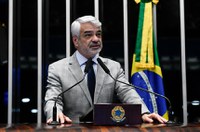 Humberto Costa denuncia precariedade dos 'prédios-caixão' em Pernambuco