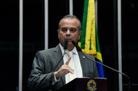 Rogério Marinho destaca queda de juros e critica política econômica de Lula