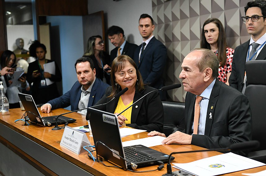 Mesa:
vice-presidente da CMMPV 1170/2023, deputado Josenildo (PDT-AP);
relatora da CMMPV 1170/2023, deputada Alice Portugal (PCdoB-BA);
presidente da CMMPV 1170/2023, senador Marcelo Castro (MDB-PI).
