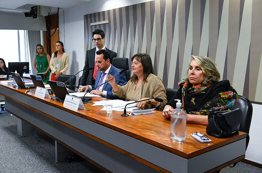 Mesa: 
vice-presidente da CMMPV 1.170/2023, deputado Josenildo (PDT-AP); 
relatora da CMMPV 1.170/2023, deputada Alice Portugal (PCdoB-BA); 
deputada Erika Kokay (PT-DF).