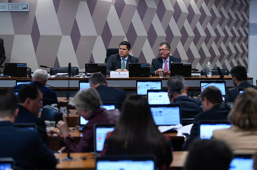 Mesa: 
presidente da CCJ, senador Davi Alcolumbre (União-AP);
senador Laércio Oliveira (PP-SE).