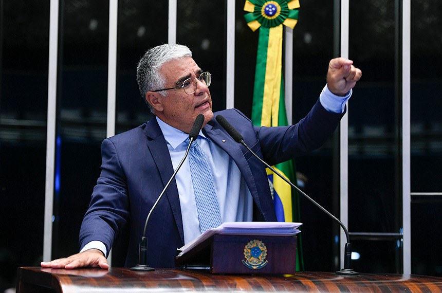 Em discurso, à tribuna, senador Eduardo Girão (Novo-CE).
