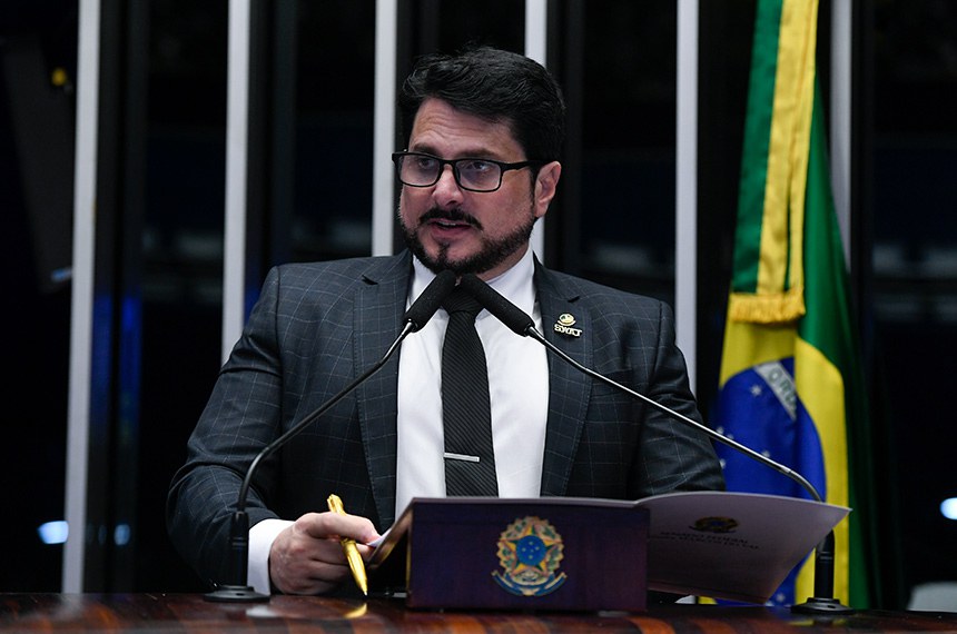 Em discurso, à tribuna, senador Marcos do Val (Podemos-ES).