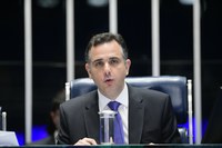 Senadores condenam assassinato de candidato a presidente do Equador