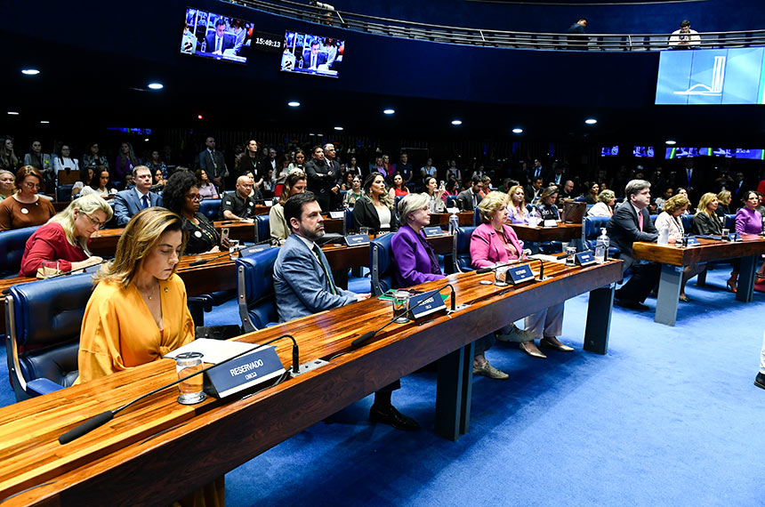 Vista do Plenário durante a sessão especial, na qual várias senadoras discursaram; Soraya Tronicke denunciou a violência política, psicológica e patrimonial sofrida pelas mulheres - Foto: Roque de Sá/Agência Senado