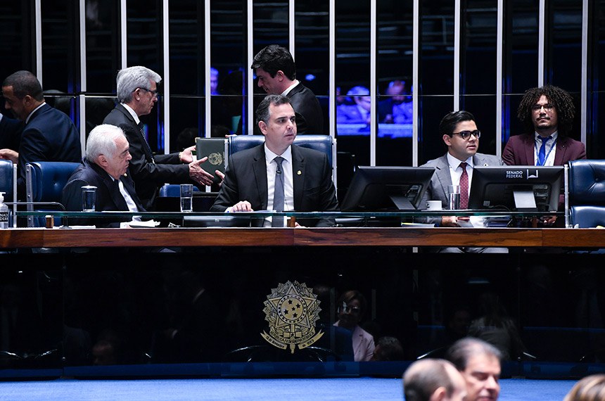 Mesa: 
senador Otto Alencar (PSD-BA);
presidente do Senado Federal, senador Rodrigo Pacheco (PSD-MG);
secretário-geral da Mesa do Senado Federal, Gustavo A. Sabóia Vieira.