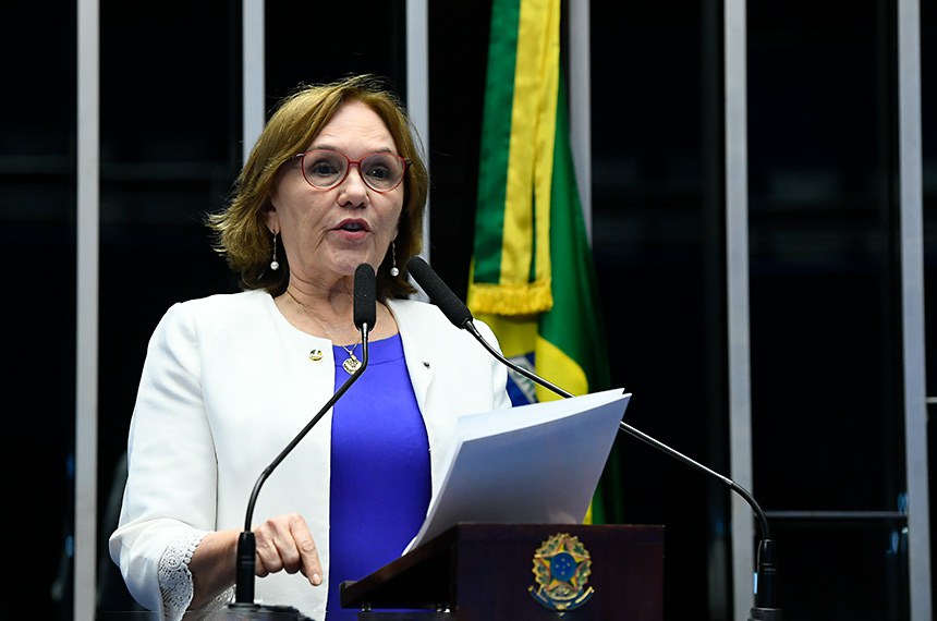 Em discurso, à tribuna, senadora Zenaide Maia (PSD-RN).