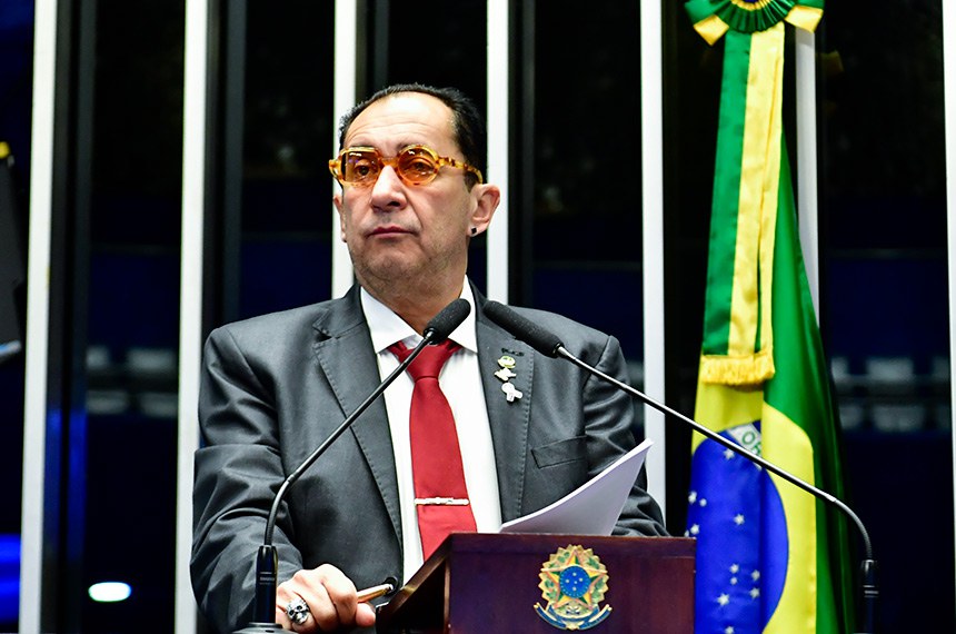 Em discurso, à tribuna, senador Jorge Kajuru (PSB-GO).