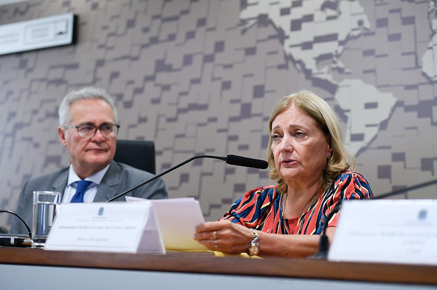 Mesa:
presidente da CRE, senador Renan Calheiros (MDB-AL).
indicada para exercer o cargo de embaixadora do Brasil na Bósnia e Herzegovina, Maria Clara Duclos Carisio (MSF 49/2023).