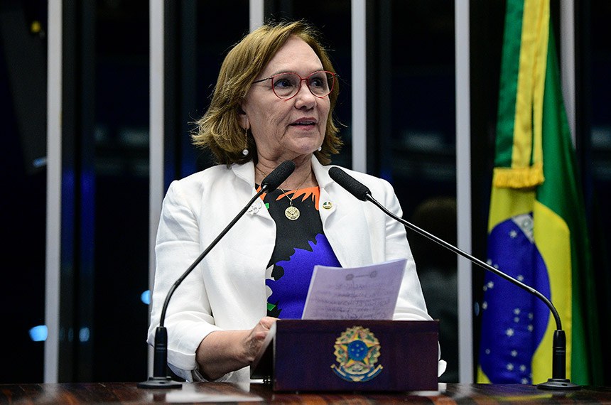 Em discurso, à tribuna, senadora Zenaide Maia (PSD-RN).