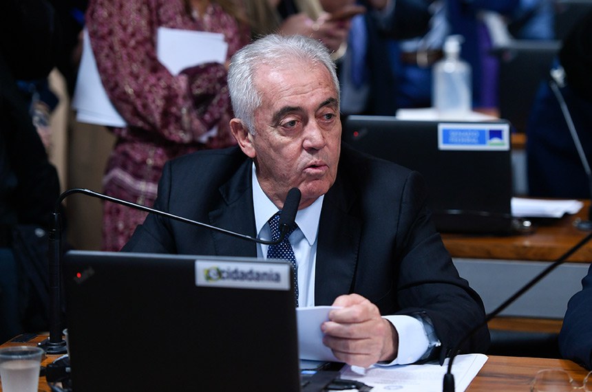 Em pronunciamento, à bancada, senador Otto Alencar (PSD-BA).