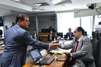 Comissão aprova projeto que libera desporto para organização social