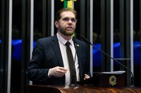 Plínio diz que ONGs ambientais isolam Amazônia e geram pobreza