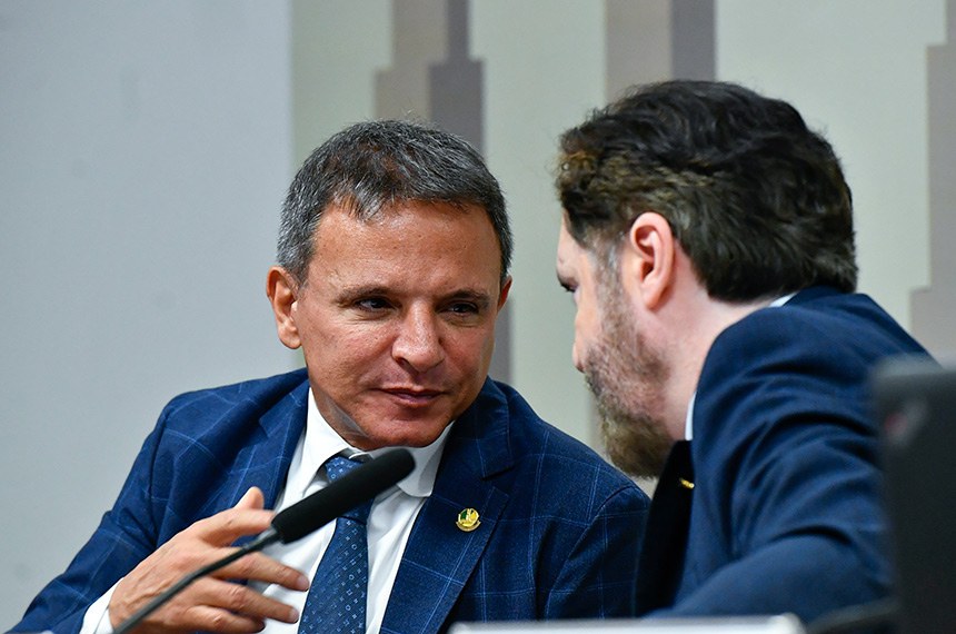 Mesa: 
relator da CPIONGS, senador Marcio Bittar (União-AC); 
presidente da CPIONGS, senador Plínio Valério (PSDB-AM).