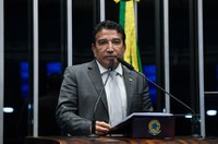 Magno Malta critica julgamento do STF sobre porte de drogas