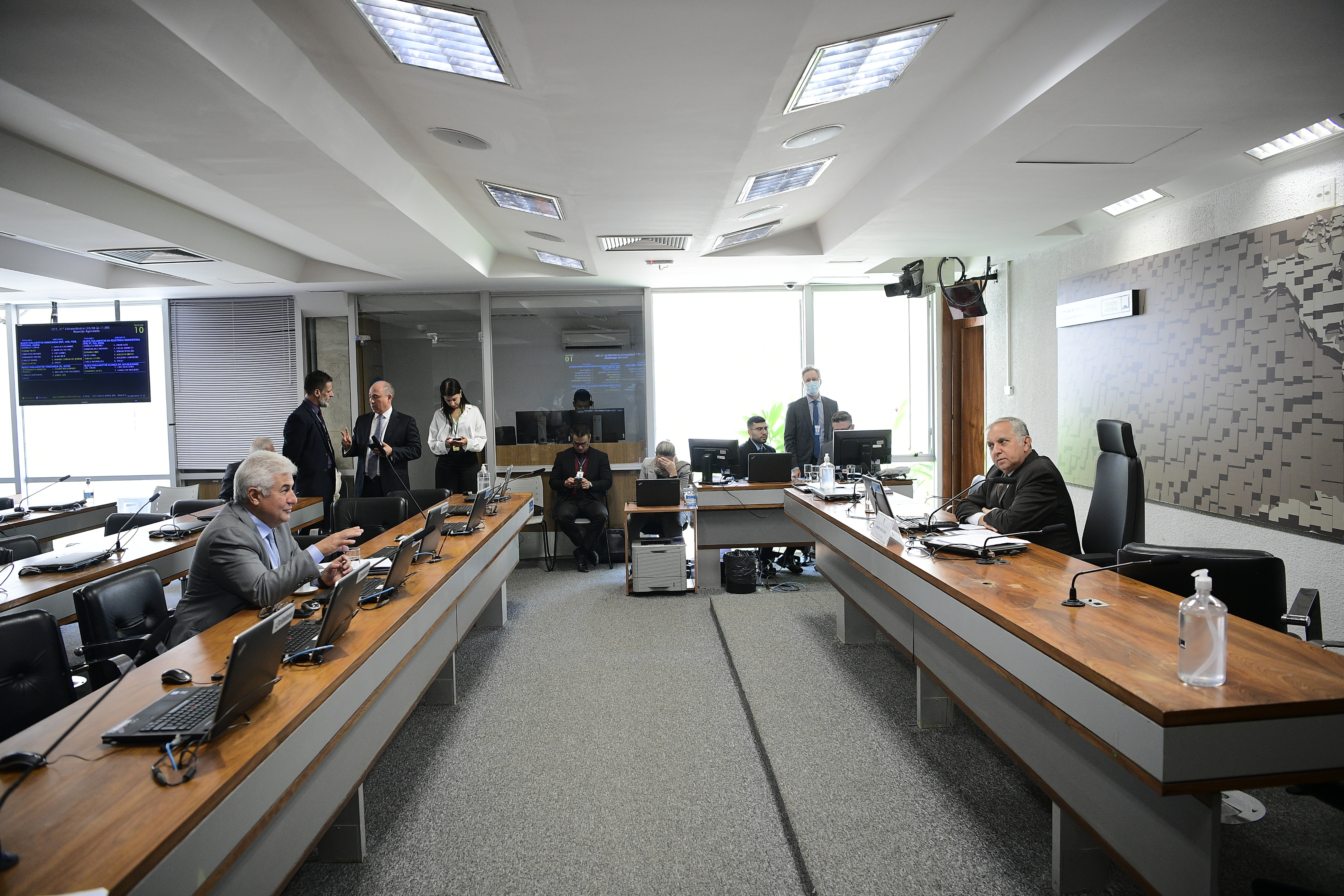 Em pronunciamento, à bancada, senador Astronauta Marcos Pontes (PL-SP).
